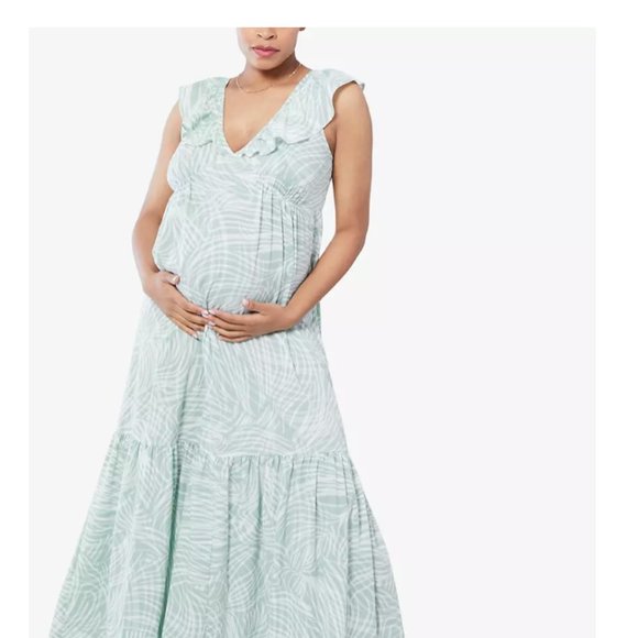 Ingrid & Isabel Dresses & Skirts - Ingrid & Isabel The Party Tiered Maxi Dress - NWT